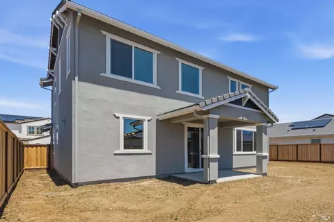 Exterior - 324 Shaker Dr, Vacaville, CA 95687 photo 3 of 4
