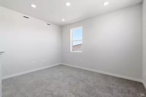 Bedroom - 324 Shaker Dr, Vacaville, CA 95687 photo 2 of 6