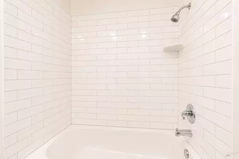 Bath - 101 Stonewood Ct, Vallejo, CA 94591 photo 4 of 6
