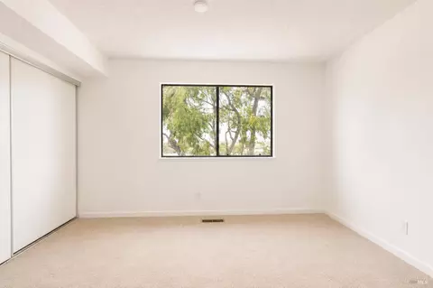 Bedroom - 101 Stonewood Ct, Vallejo, CA 94591 photo 1 of 8