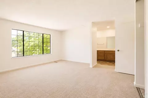 Bedroom - 101 Stonewood Ct, Vallejo, CA 94591 photo 6 of 8