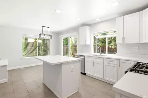 Kitchen - 413 Rolling Oak Dr, Vacaville, CA 95688 photo 1 of 4