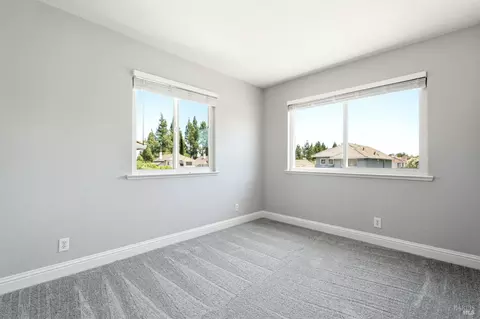 Bedroom - 413 Rolling Oak Dr, Vacaville, CA 95688 photo 1 of 6
