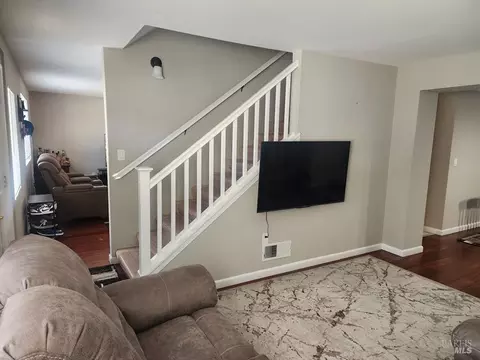 604 Daniels Ave, Vallejo, CA 94590 photo 2