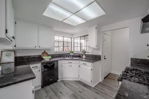 Kitchen - 117 Seafarer Ct, Vallejo, CA 94591 photo 1 of 4