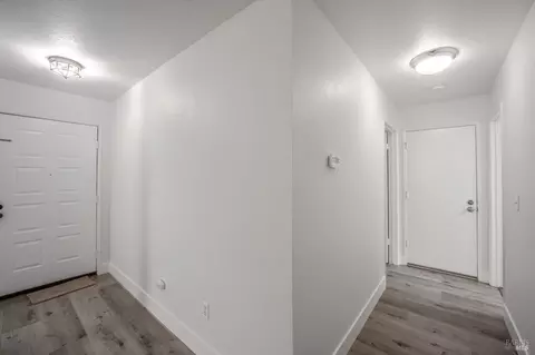 Entry Way - 117 Seafarer Ct, Vallejo, CA 94591 photo 3 of 6