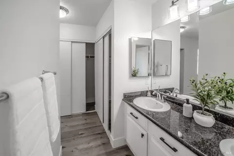 Bath - 117 Seafarer Ct, Vallejo, CA 94591 photo 5 of 5