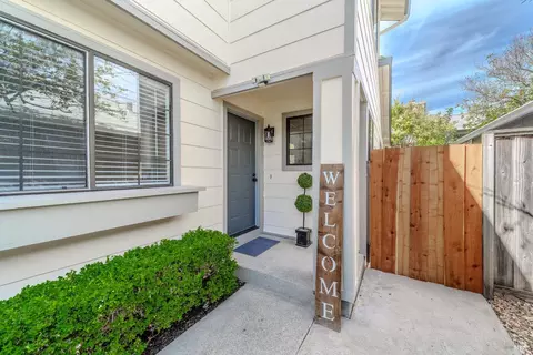 Exterior - 117 Seafarer Ct, Vallejo, CA 94591 photo 4 of 17