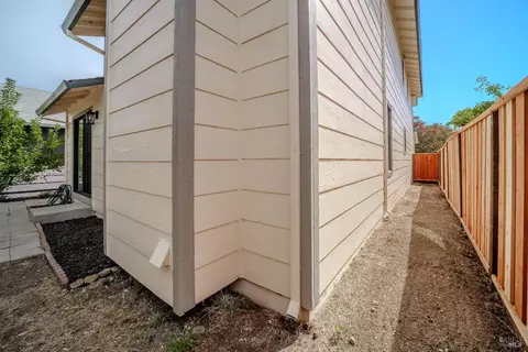 Exterior - 117 Seafarer Ct, Vallejo, CA 94591 photo 11 of 17
