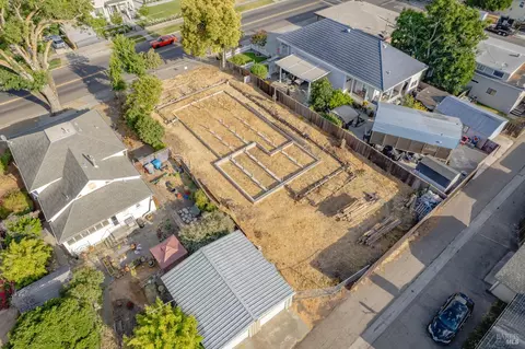 241 S 1st St, Dixon, CA 95620 photo 5