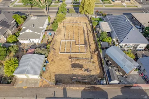 241 S 1st St, Dixon, CA 95620 photo 6