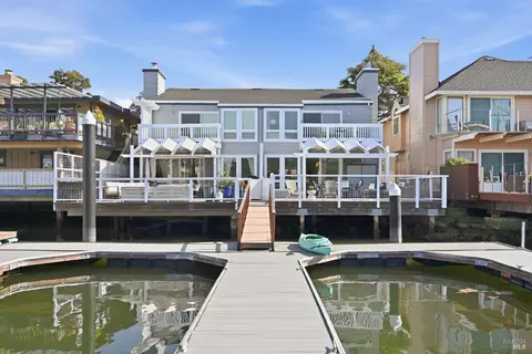 22 Mooring Rd, San Rafael, CA 94901