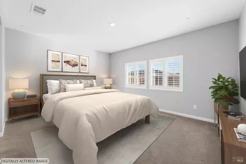 Bedroom - 655 Honey Bee Rd, Dixon, CA 95620 photo 2 of 5