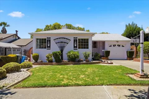 Exterior - 621 Bonita Ct, Vallejo, CA 94591 photo 2 of 9