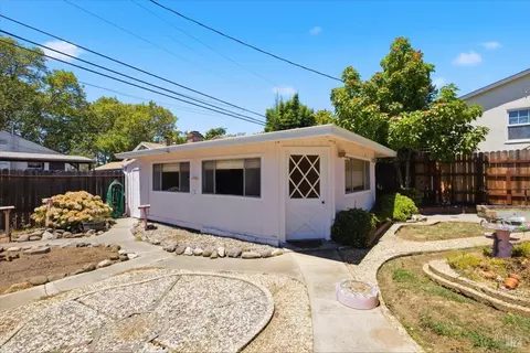 Exterior - 621 Bonita Ct, Vallejo, CA 94591 photo 8 of 9