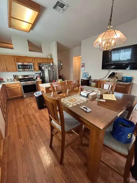 Kitchen - 1915 Dorris Ct, Dixon, CA 95620 photo 2 of 2