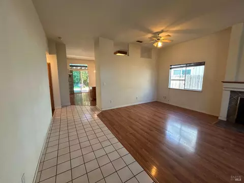 Living - 1915 Dorris Ct, Dixon, CA 95620 photo 1 of 3