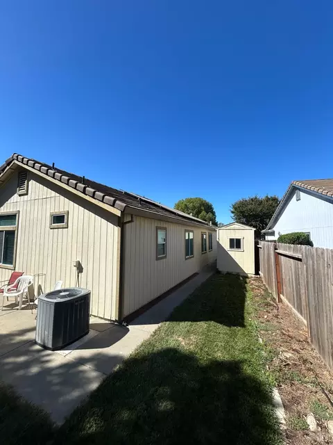 Exterior - 1915 Dorris Ct, Dixon, CA 95620 photo 4 of 4
