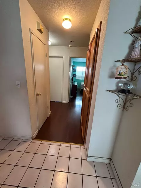 Entry Way - 1915 Dorris Ct, Dixon, CA 95620 photo 1 of 3