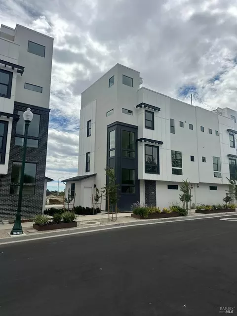 312 Wilson St, Vacaville, CA 95688