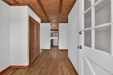 Entry Way - 34 Sandy Beach Rd, Vallejo, CA 94590 photo 1 of 3