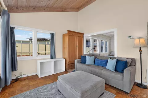 Living - 34 Sandy Beach Rd, Vallejo, CA 94590 photo 12 of 12
