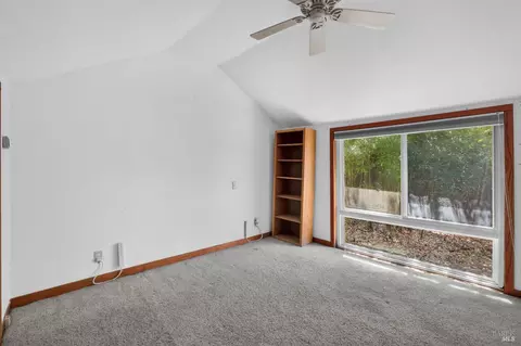 Bedroom - 34 Sandy Beach Rd, Vallejo, CA 94590 photo 5 of 8
