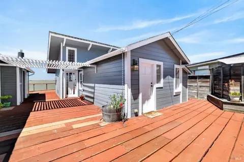 Exterior - 34 Sandy Beach Rd, Vallejo, CA 94590 photo 12 of 13
