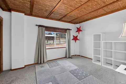 Bedroom - 34 Sandy Beach Rd, Vallejo, CA 94590 photo 2 of 8