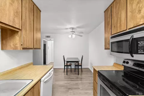 Dining - 502 Arcadia Dr, Vacaville, CA 95687 photo 1 of 2