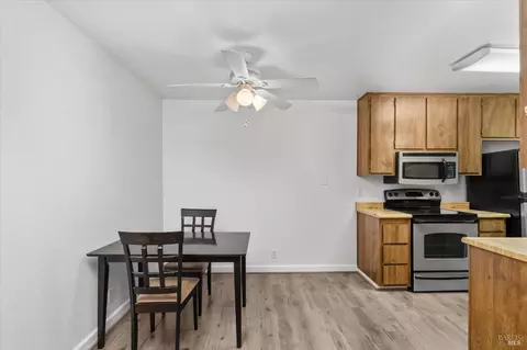 Dining - 502 Arcadia Dr, Vacaville, CA 95687 photo 2 of 2
