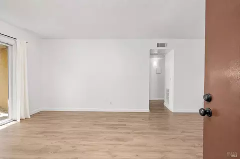 Living - 502 Arcadia Dr, Vacaville, CA 95687 photo 1 of 3