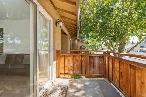 Exterior - 502 Arcadia Dr, Vacaville, CA 95687 photo 1 of 3