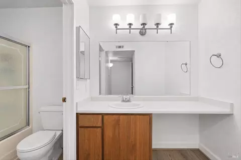 Bath - 502 Arcadia Dr, Vacaville, CA 95687 photo 1 of 2