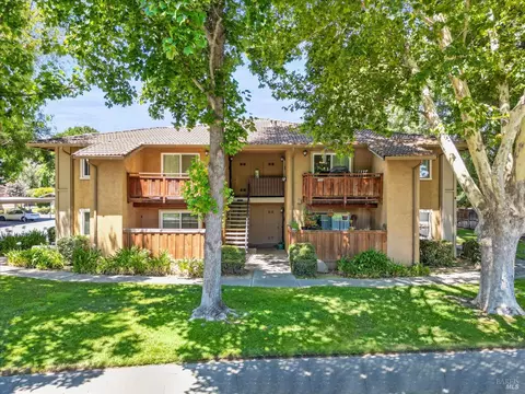 Exterior - 502 Arcadia Dr, Vacaville, CA 95687 photo 3 of 3