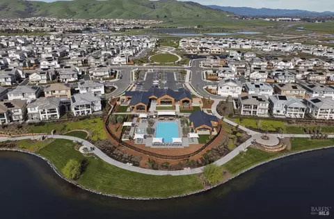 View/Area - 2325 Waterside Dr, Fairfield, CA 94533 photo 9 of 10