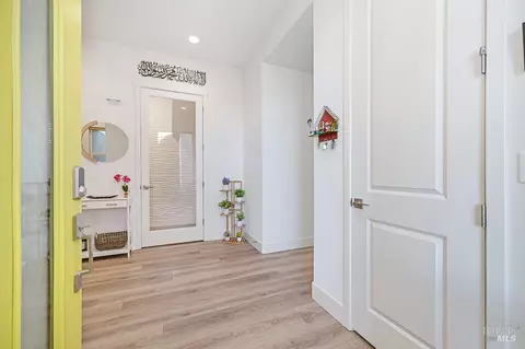 Entry Way - 2325 Waterside Dr, Fairfield, CA 94533 photo 1 of 6