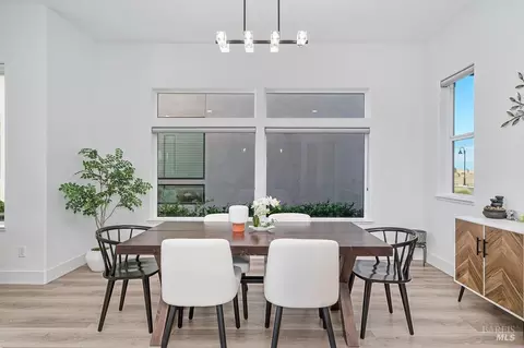 Dining - 2325 Waterside Dr, Fairfield, CA 94533 photo 3 of 3