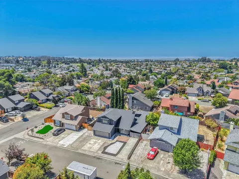 View/Area - 111 Gina Ct, Vallejo, CA 94589 photo 6 of 9