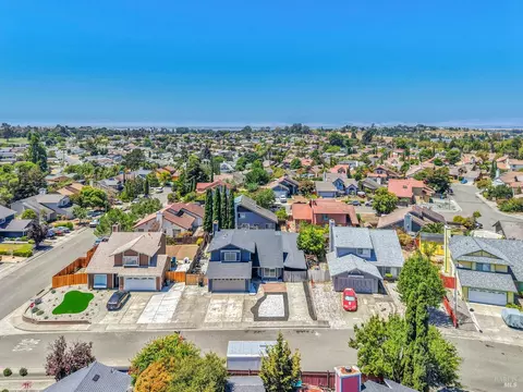 View/Area - 111 Gina Ct, Vallejo, CA 94589 photo 5 of 9