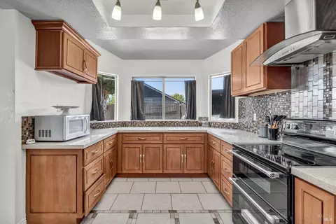 Kitchen - 111 Gina Ct, Vallejo, CA 94589 photo 1 of 6