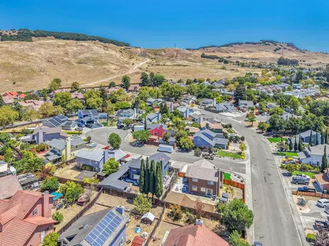 View/Area - 111 Gina Ct, Vallejo, CA 94589 photo 4 of 9