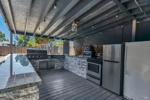 Kitchen - 111 Gina Ct, Vallejo, CA 94589 photo 6 of 6