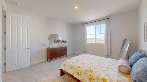 Bedroom - 425 Vanderbilt Dr, Dixon, CA 95620 photo 5 of 6