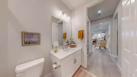 Entry Way - 425 Vanderbilt Dr, Dixon, CA 95620 photo 2 of 8