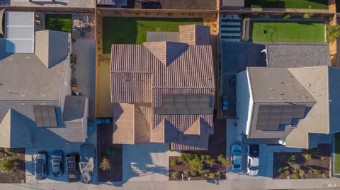 View/Area - 425 Vanderbilt Dr, Dixon, CA 95620 photo 2 of 7