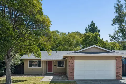Exterior - 2336 Grouse Ct, Fairfield, CA 94533 photo 4 of 11