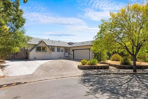 504 Jack London Dr, Santa Rosa, CA 95409