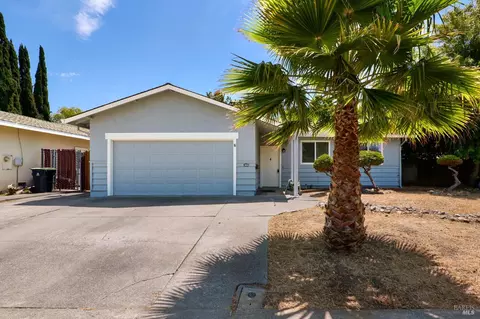 1013 Flicker Ln, Fairfield, CA 94533