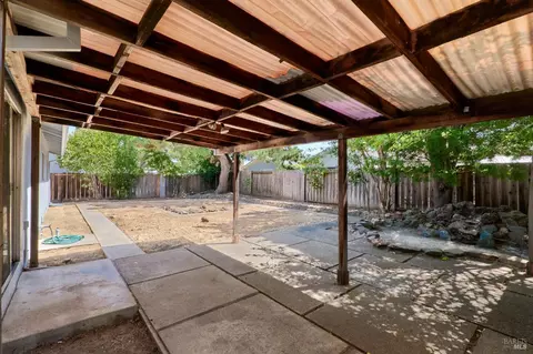 Exterior - 1013 Flicker Ln, Fairfield, CA 94533 photo 1 of 3